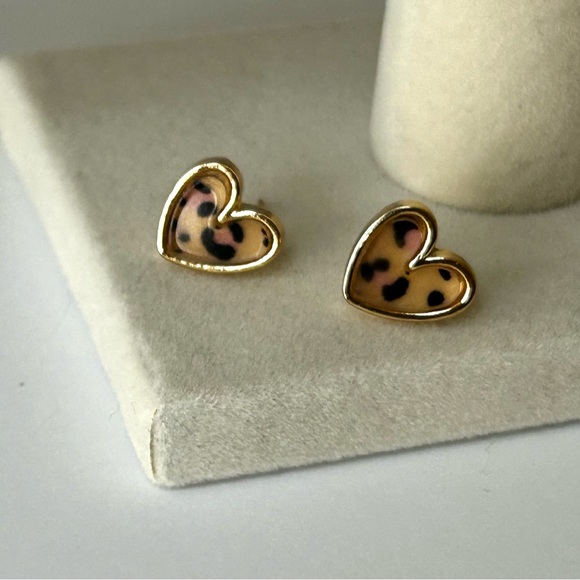 🍂Sweet Heart Earrings. Cheetah, Brown or Ivory with Gold. - Picture 5 of 12